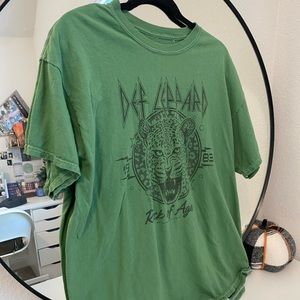 Oversized green t-shirt, from Pacsun in size L